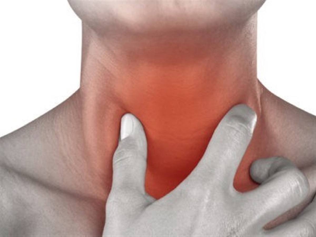 علائم ابتلا به سرطان حنجره چیست؟